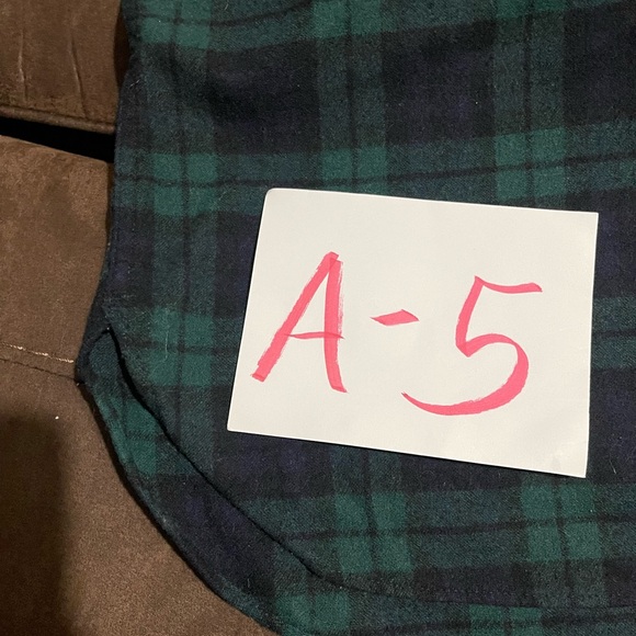 Vintage Pendleton Men’s Virgin Wool Button Shirt Blue Plaid Large - Picture 12 of 12